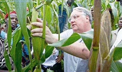 81岁股神选“务农儿子”接班 儿子回应：我会继续种玉米