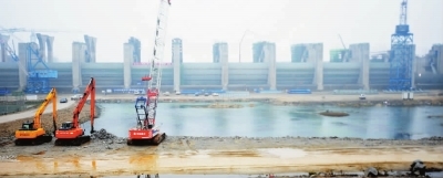  2月15日上午，长沙市望城区，湘江长沙综合枢纽工程正在紧张施工。 记者 田超 摄