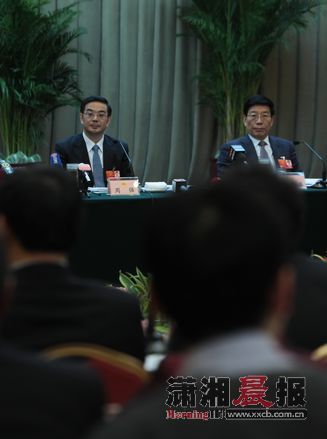  昨日，十一届全国人大五次会议湖南代表团举行全体会议并向媒体开放。图/记者殷建军