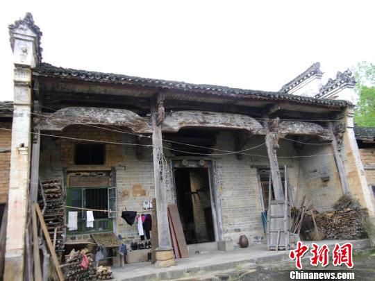 发现木质“中国结”的清代古祠堂外貌。