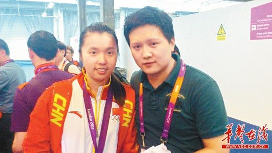 　　特派记者谭云东采访伦敦奥运会冠军田卿。谭云东 供图