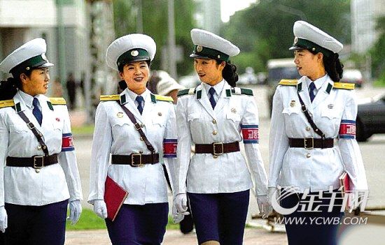 朝鲜女警察