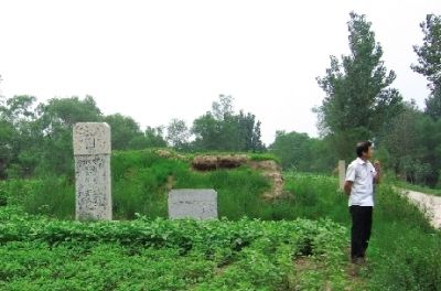 9月4日，河北广宗县沙丘平台遗址，按照河北学者的说法，四羊方尊的出土与此遗址有关。图/记者谭君 