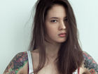 俄罗斯个性美女纹身摄影师性感写真