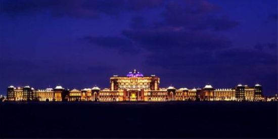 阿拉伯酋长国宫殿酒店20多吨金子建造