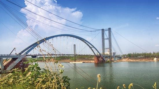 7月29日，巴溪洲，将于8月竣工的巴溪洲景观联络大桥。组图/实习生张迪