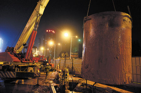 新浏阳河桥遇溶洞 处理到位力争明年10月通车