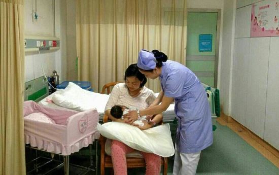省妇幼:母乳是父母给宝宝的最大财富_健康_ 新浪湖南