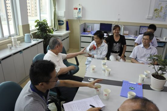 湖南省人民医院:76岁专家冒着39℃高温回访术