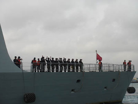 南海舰队568舰正式命名为衡阳舰 (组图)(5)