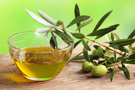 用橄榄油做美白、祛斑、祛皱面膜的方法