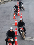 长沙特警训练摩托车突击队